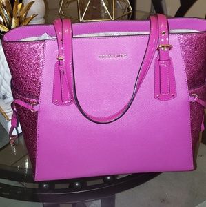 MICHAEL KORS  Voyager Eat West Signature Tote